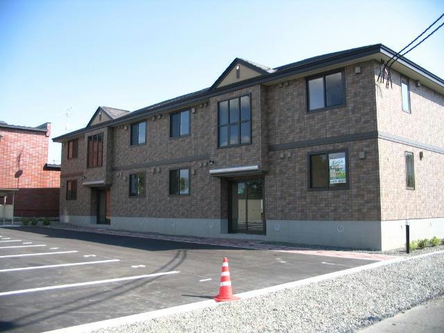 グランドールG館の外観