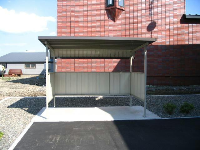 グランドールG館の駐車場