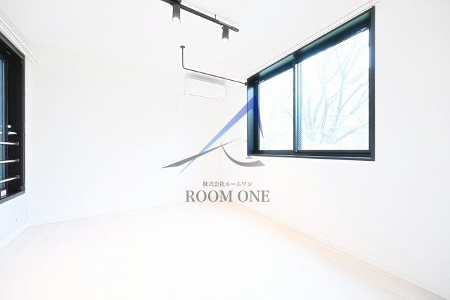 CASA　SERENA			の居間・リビング|洋室のお部屋です。