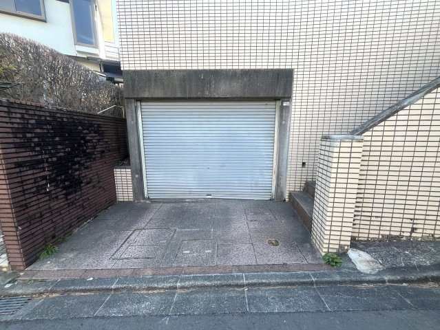 青葉区榎が丘土地【建築条件なし】の外観|車庫