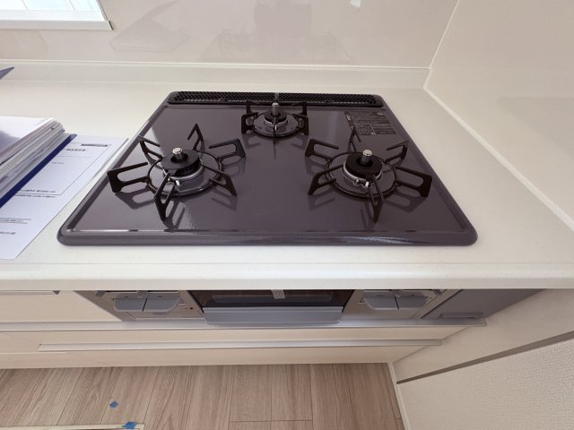 HT沖縄市東1丁目（全3棟）A号棟　お得なキャンペーン中♪のキッチン