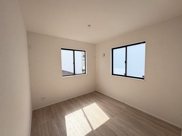 HT沖縄市東1丁目（全3棟）A号棟　お得なキャンペーン中♪の洋室