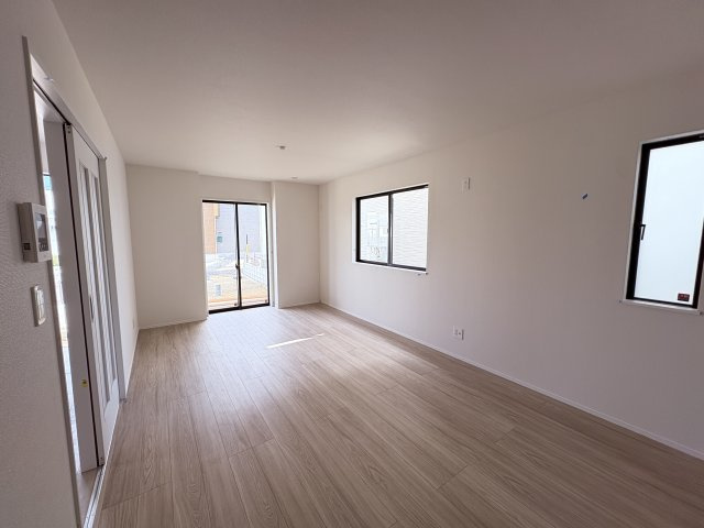 HT沖縄市東1丁目（全3棟）A号棟　お得なキャンペーン中♪の居間・リビング