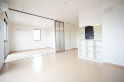 【居間・リビング】 | フェリシティ小倉 | ※同物件・同タイプの写真です。