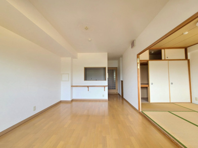 【居間・リビング】 | ライオンズマンション朝霧北