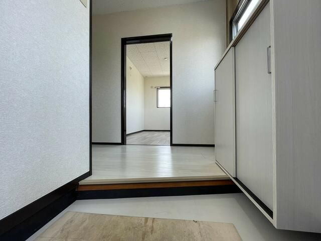 コーポタチカワ・フラワーヒルの玄関