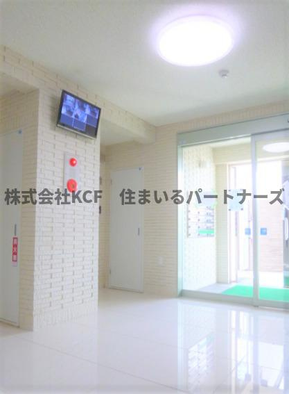 SALA13のエントランス|ゆとりのあるエントランスです