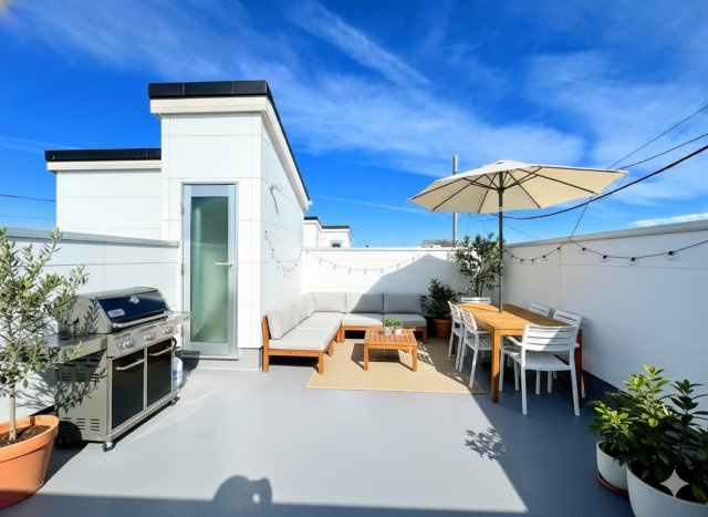 茅ヶ崎市柳島2丁目　新築一戸建の外観|◆一息つくための憩いの場として。お洗濯ものを干す空間として。ガーデニングエリアとして。多様にご利用いただける空間です。(家具はイメージです)