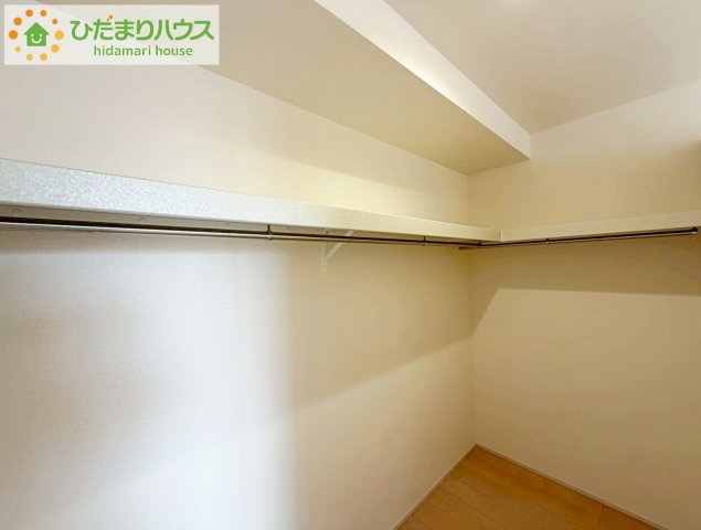 郡山市亀田２丁目第２　新築戸建　3号棟の収納|ママに人気のウォークインクローゼット付き！
コートやジャケットはもちろん、季節物や布団なども全部収納できちゃいます(^^)/
