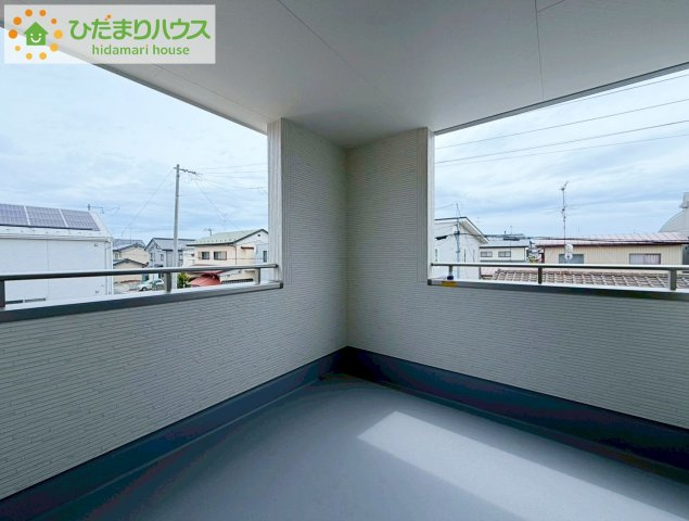 郡山市亀田２丁目第２　新築戸建　3号棟のバルコニー|人気が高いインナーバルコニーを採用♪天候を気にせず洗濯物を干せ、紫外線も気にせずに済みます(*^^)v