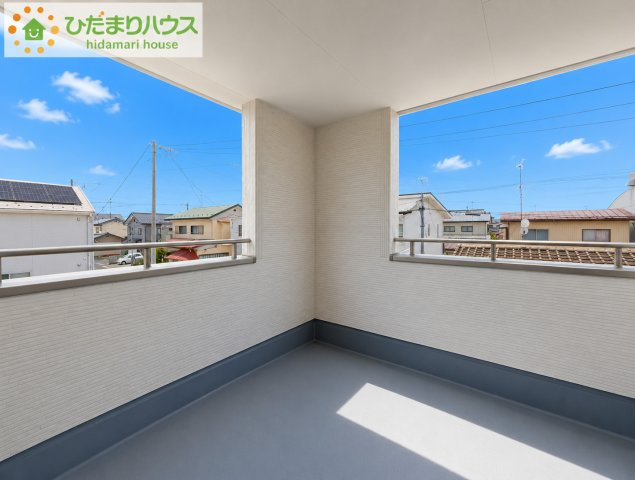 郡山市亀田２丁目第２　新築戸建　3号棟のバルコニー|人気が高いインナーバルコニーを採用♪天候を気にせず洗濯物を干せ、紫外線も気にせずに済みます(*^^)v