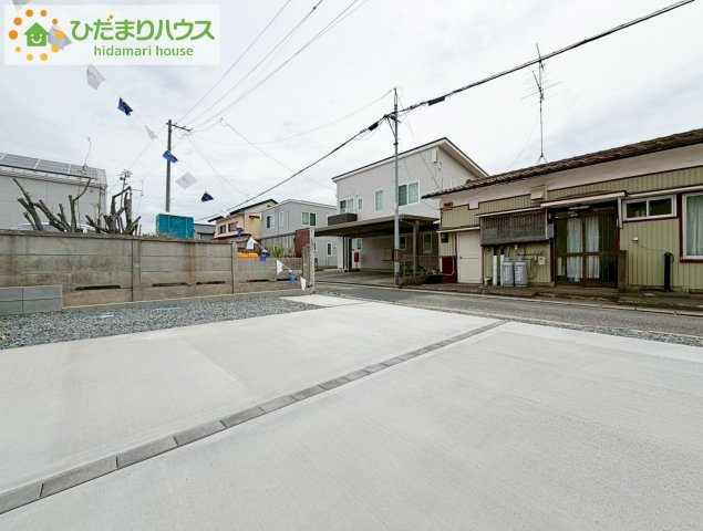 郡山市亀田２丁目第２　新築戸建　3号棟の駐車場|ご家族でお車に乗る方に！駐車場2台分あります！