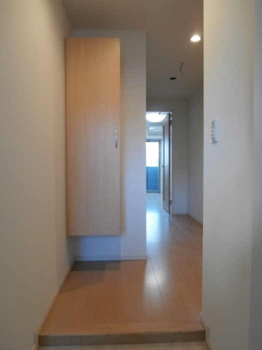 YSC横浜ビルの玄関|シューズボックスございます♪