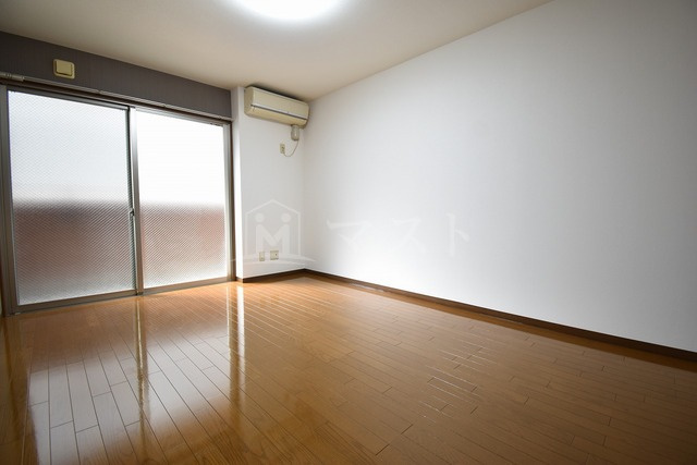 ヒズ・イマージュ北浜の内装