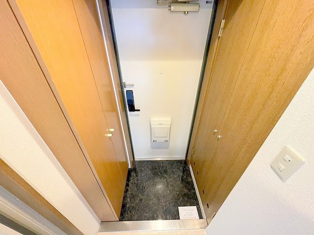 コート淡路の玄関