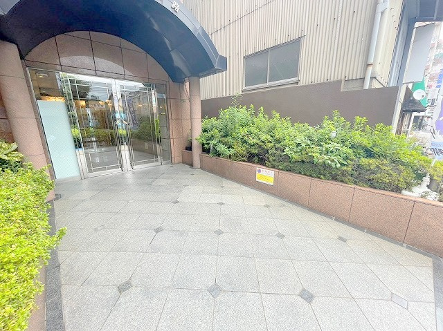 コート淡路のエントランス