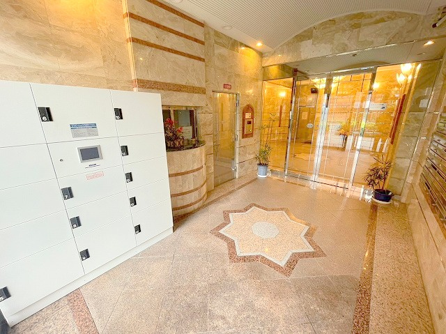 コート淡路のロビー