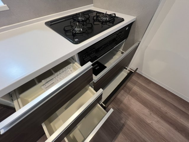 収納盛沢山ですわよ！