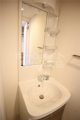 【洗面所】 | アスヴェル大阪サウスキャナル | スペースが確保できる洗面所です