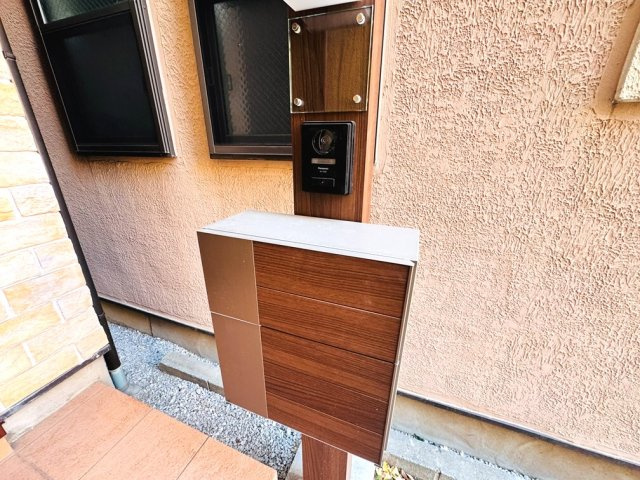 【外観】 | 板橋区高島平2丁目　中古一戸建住宅　（成増店） | 駅前に充実した商業施設