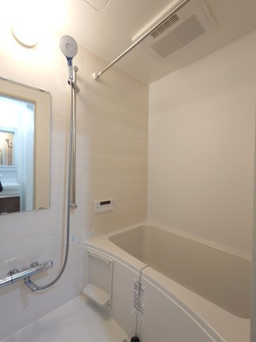 THE NOBLES 諏訪野町Ⅱの浴室|お風呂です