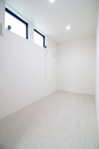 CLOVER津福の寝室|開放的な寝室です