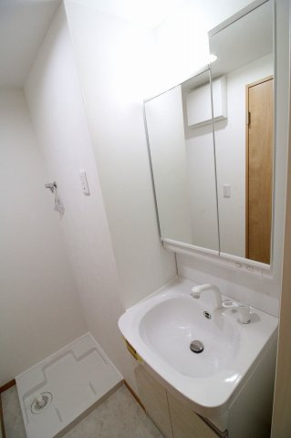 lapislazuli寺町の洗面所|脱衣スペースもあります