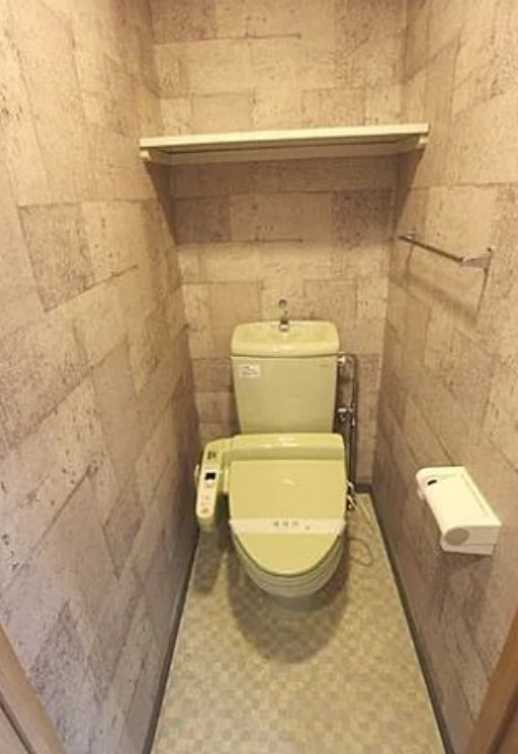 グランド・ガーラ用賀　駐車場あり　バストイレ別　オートロックのトイレ