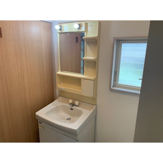 グリーンハイツ島野の洗面所|広い洗面スペース