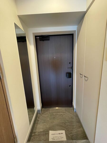 クレイシア両国カルミナの玄関