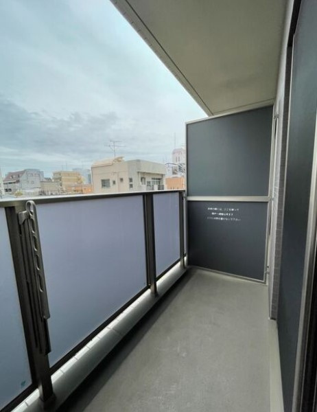 クレイシア両国カルミナのバルコニー