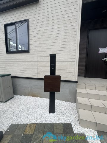 小田原市扇町　新築戸建　全1棟1号棟の玄関