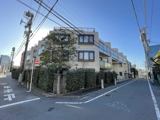 インペリアル表参道の外観