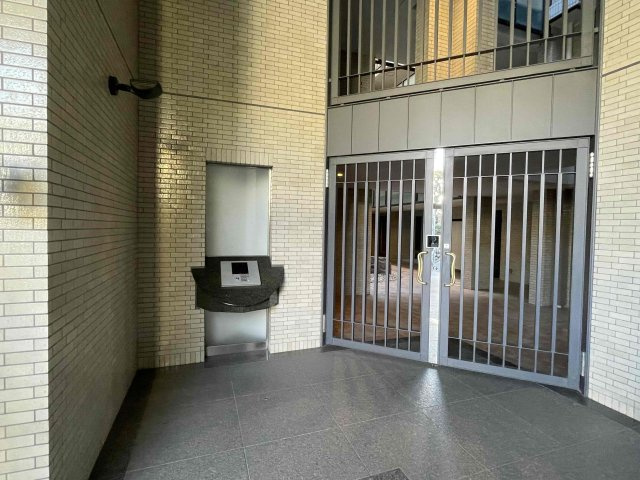 インペリアル表参道のエントランス