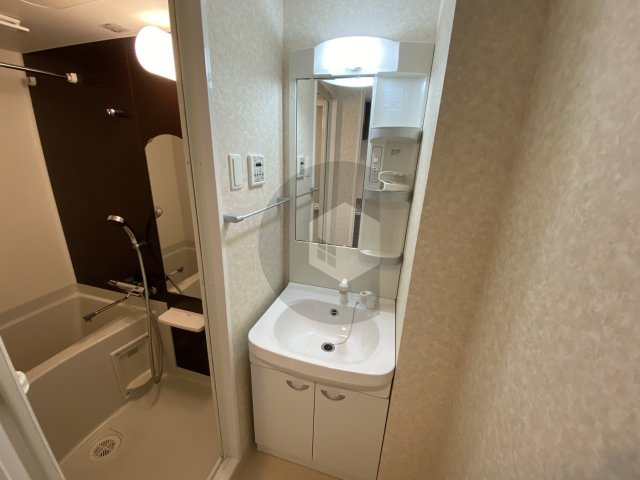 LUXE長田の独立洗面台