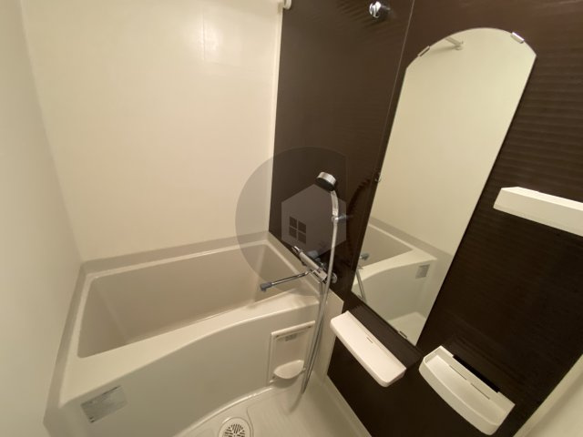 LUXE長田の浴室