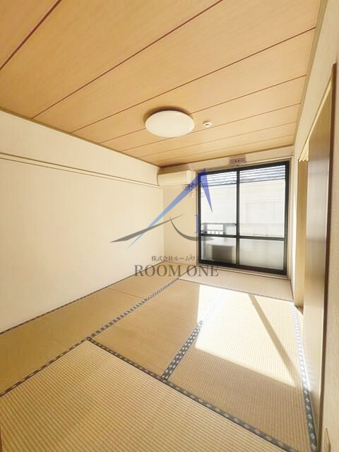 ファミールミカド