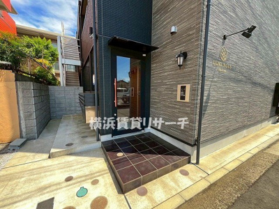 【エントランス】 | ルミナスイブキノ
