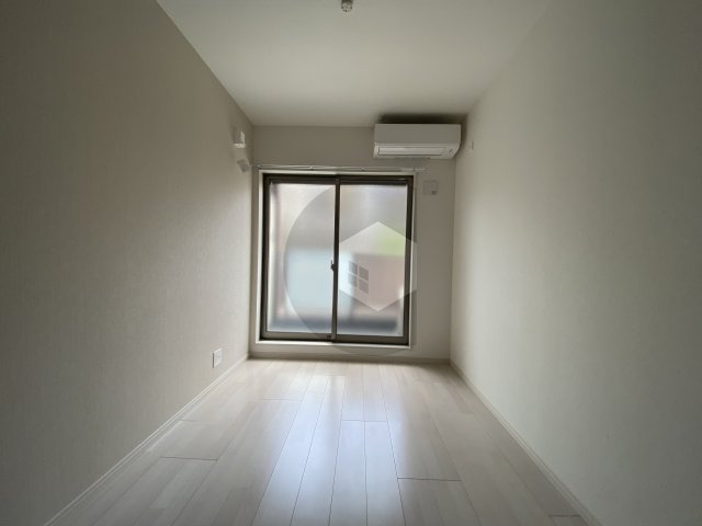 ルミエール若江岩田の洋室