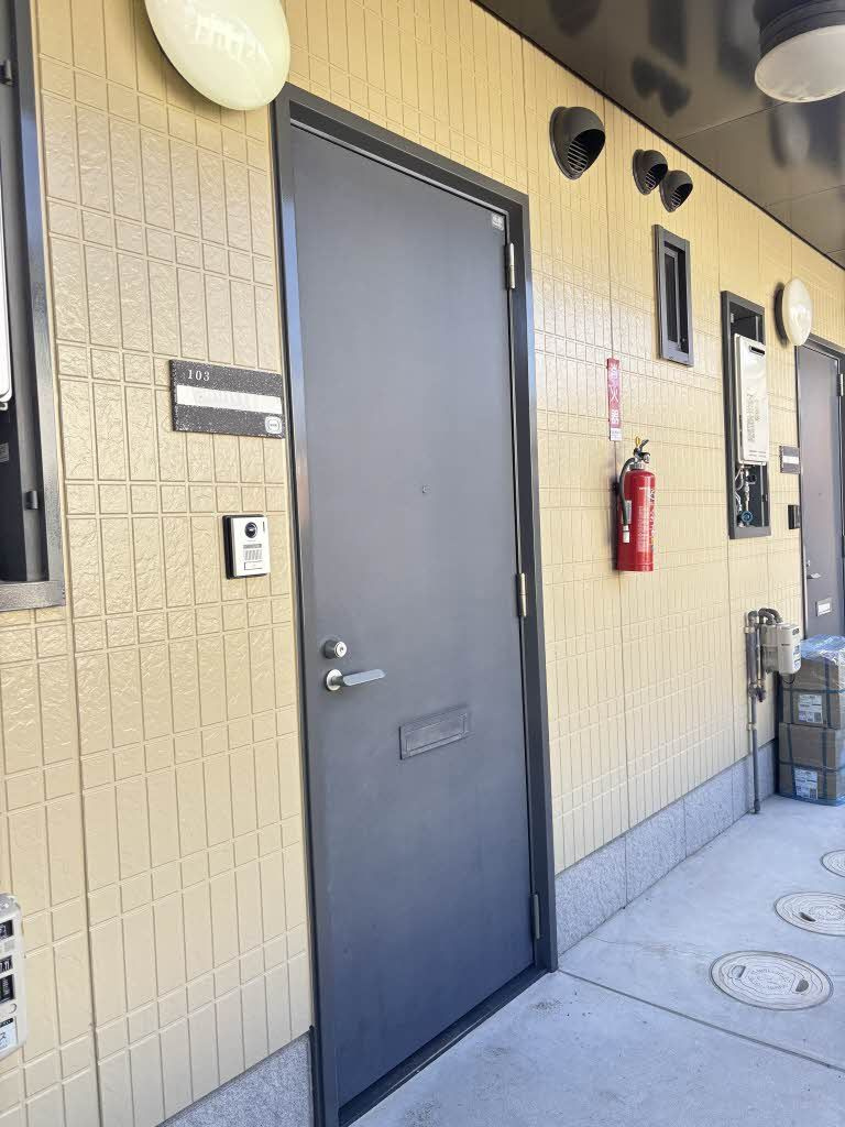 ディアス久保田の玄関