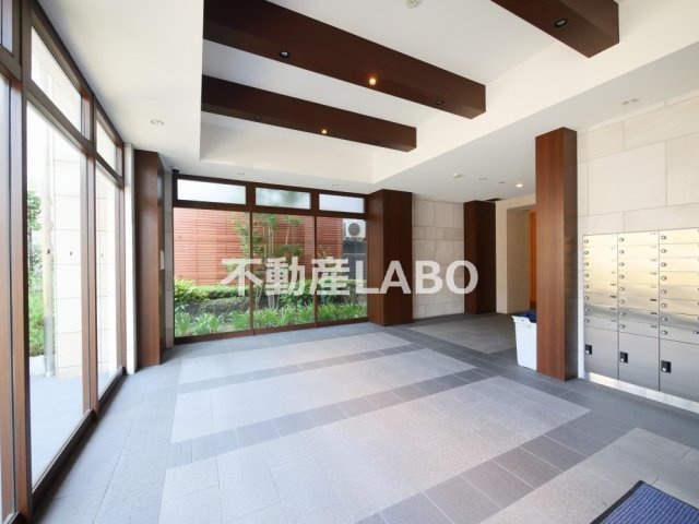 クローバー・グランデ平野のロビー