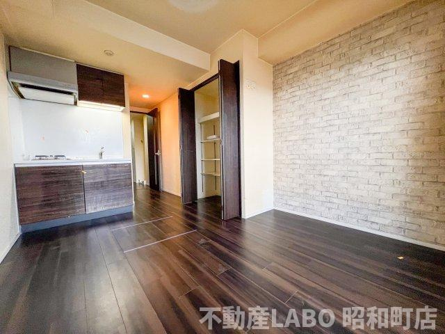 FRONT FIELD TENNOJIの洋室