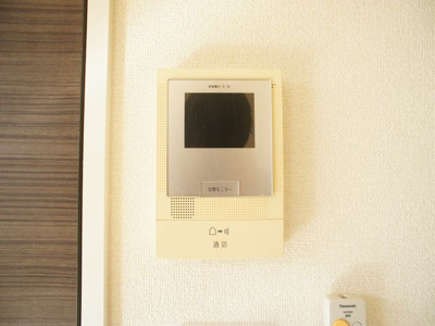 【セキュリティ】 | ボン・シャンスA | 訪問者の確認ができるTVドアホン付きです♪