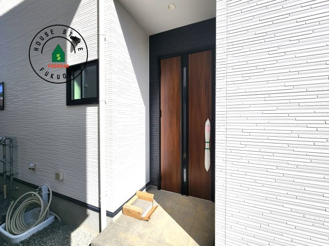 福岡市屋形原1丁目第2-2棟(2号棟)の外観：施工例|おでかけの時も帰った時も、「我が家」を最初に感じでもらえる素敵な空間に。