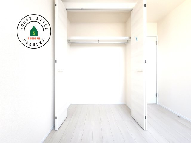 福岡市早良区飯倉3丁目第20-2棟（2号棟）の内観：施工例|収納には困りません。
