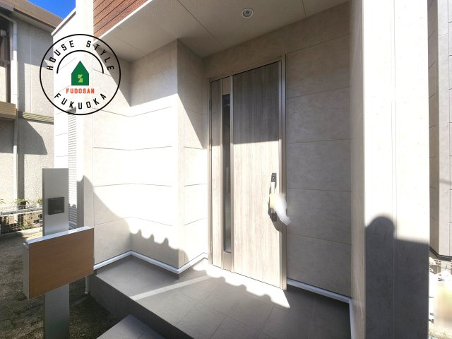 福岡市早良区飯倉3丁目第20-2棟（2号棟）の外観：施工例|おでかけの時も帰った時も、「我が家」を最初に感じでもらえる素敵な空間に。