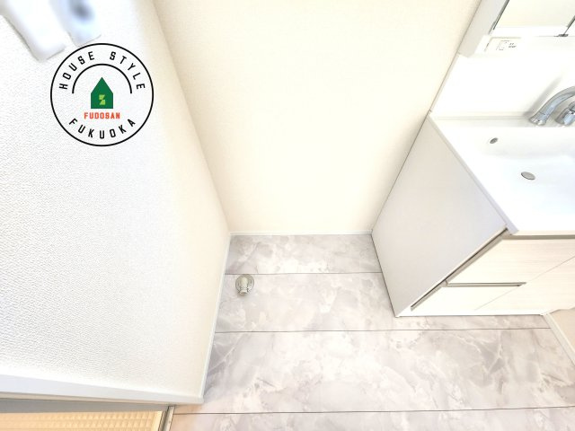 福岡市早良区飯倉3丁目第20-2棟（2号棟）の内観：施工例|ランドリースペースとなります。広々して有効的にご使用できます。 