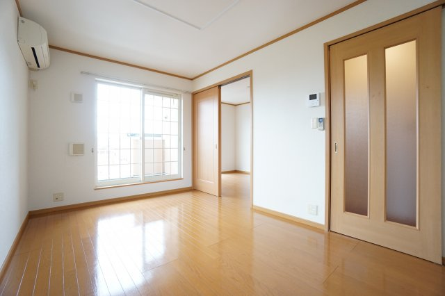 【居間・リビング】 | パークヒルハイツB | ※同物件・同タイプの写真です。