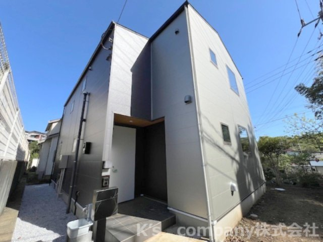 ■平塚市出縄　新築戸建●の外観|西側からの外観写真☆