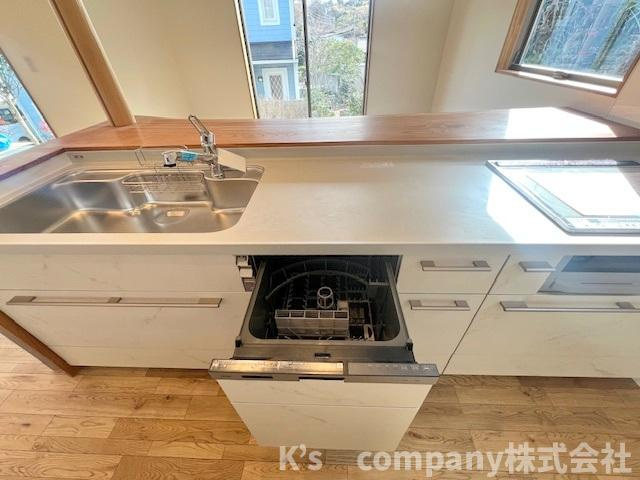 ■平塚市出縄　新築戸建●のキッチン|IHクッキングヒータ―☆お手入れがしやすく、毎日の家事の負担を軽減してくれます◇